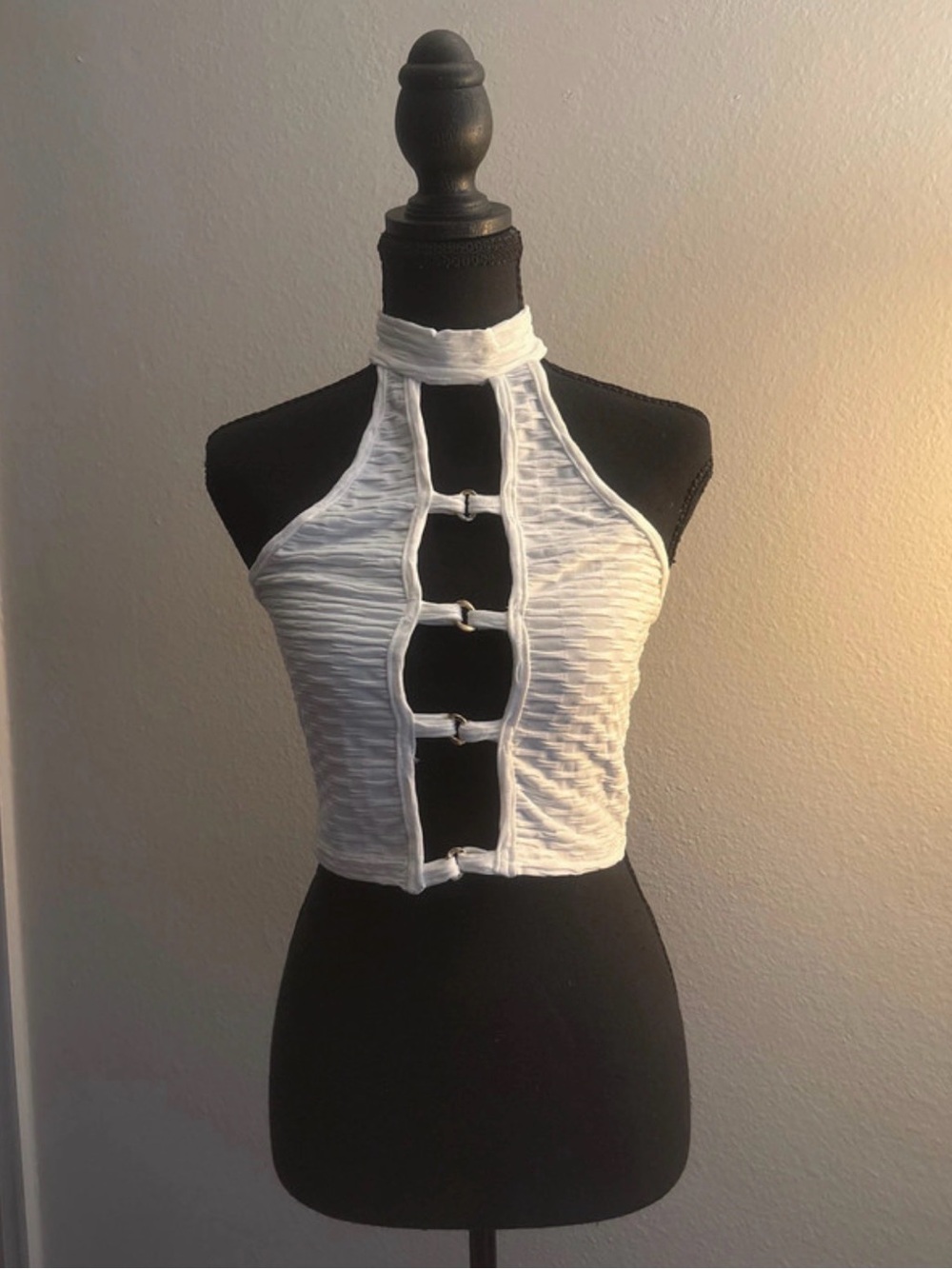 NWOT SHEIN White Halter Cutout Hook-Front Crop Top